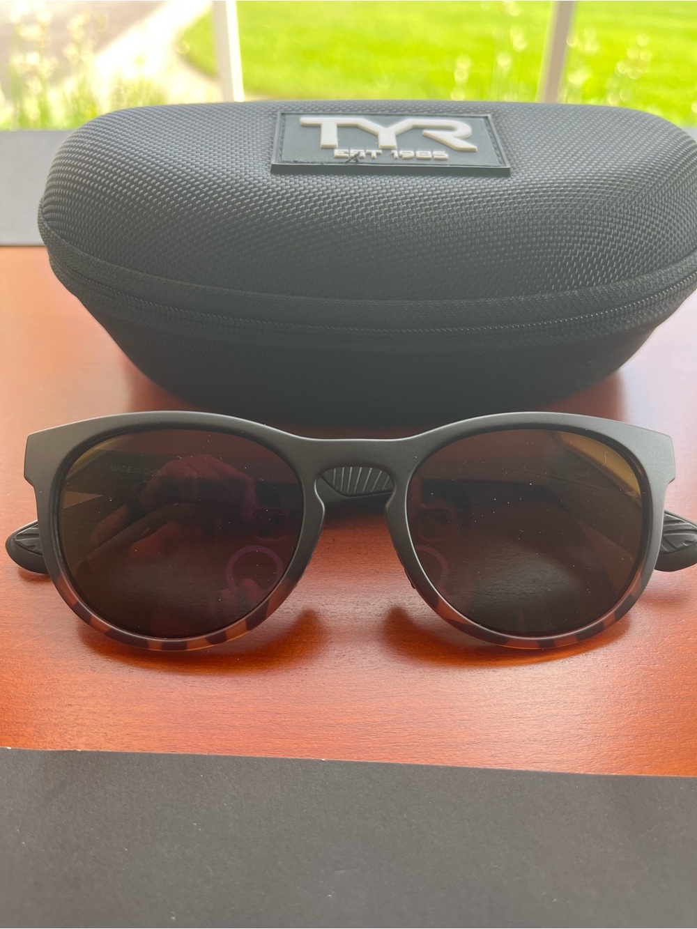 TYR Matte Black Sunglasses with Hard Case - Picture 2 of 4